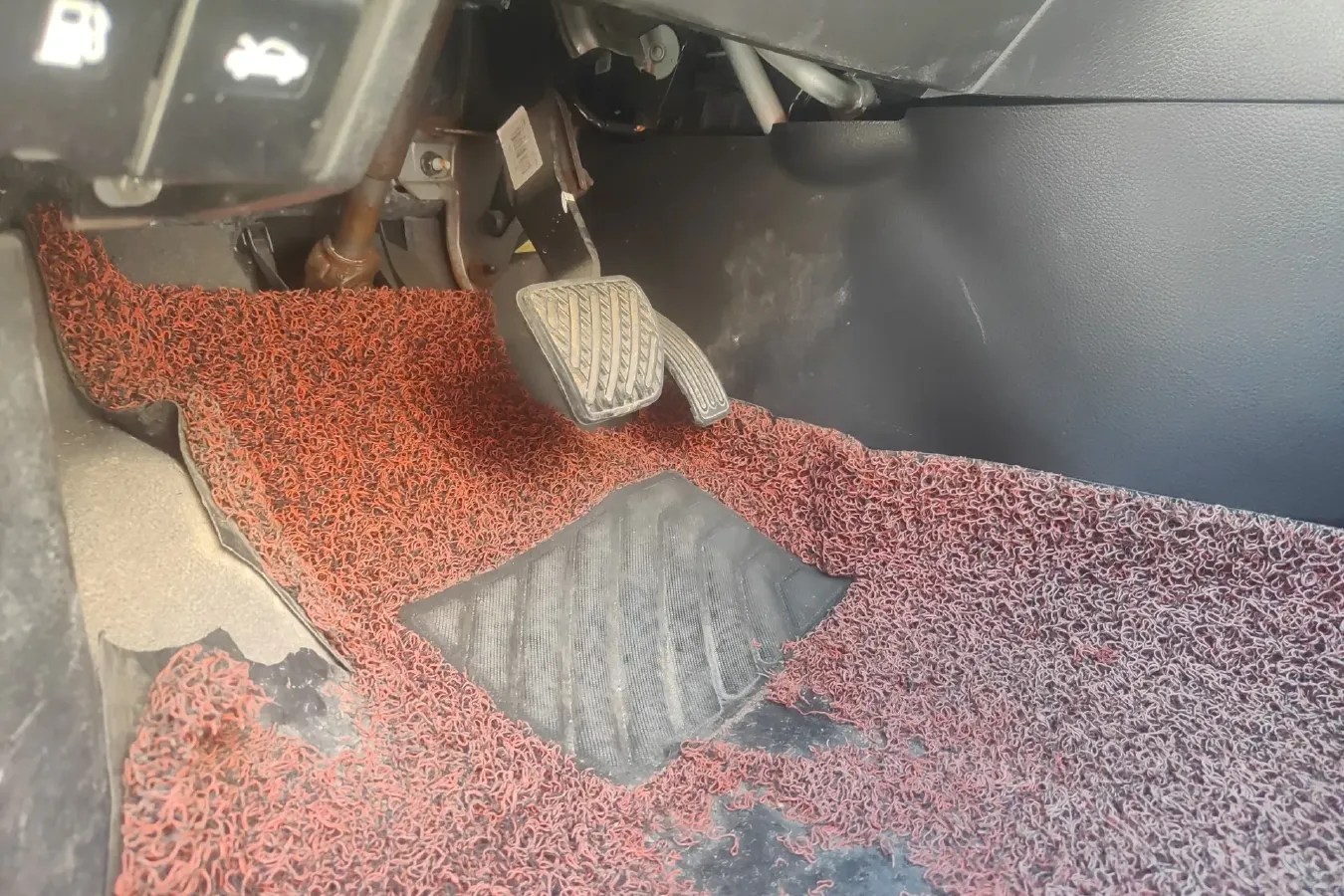 2018 Venucia T70 2.0L 144HP L4 CVT,autocango,china used car exporter,china ev exporter,chinese used car exporter,chinese used ev exporter