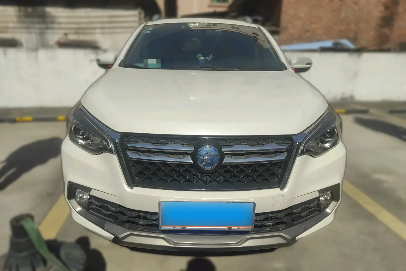 2018 Venucia T70 2.0L 144HP L4 CVT,autocango,china used car exporter,china ev exporter,chinese used car exporter,chinese used ev exporter