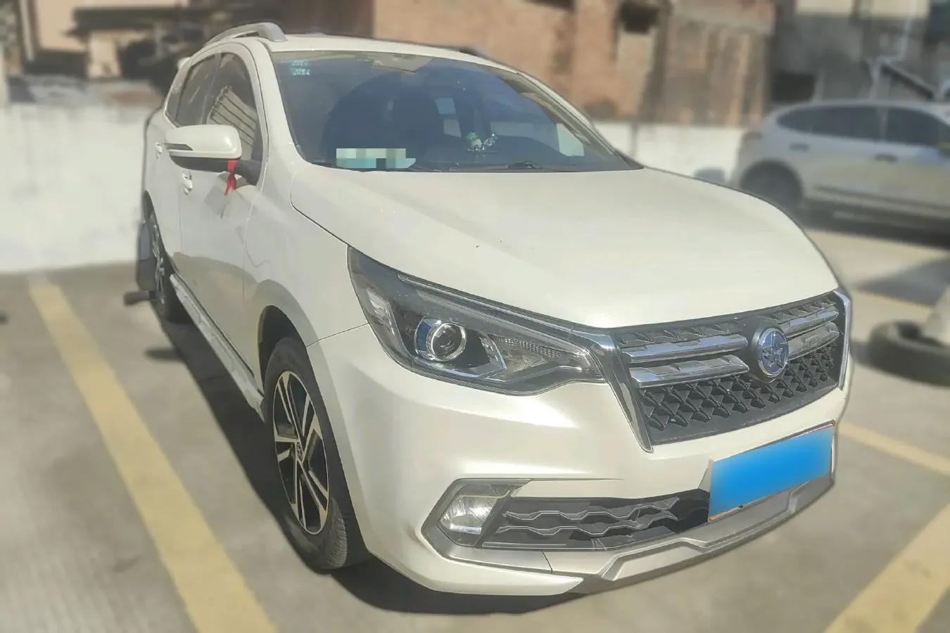 2018 Venucia T70 2.0L 144HP L4 CVT,autocango,china used car exporter,china ev exporter,chinese used car exporter,chinese used ev exporter