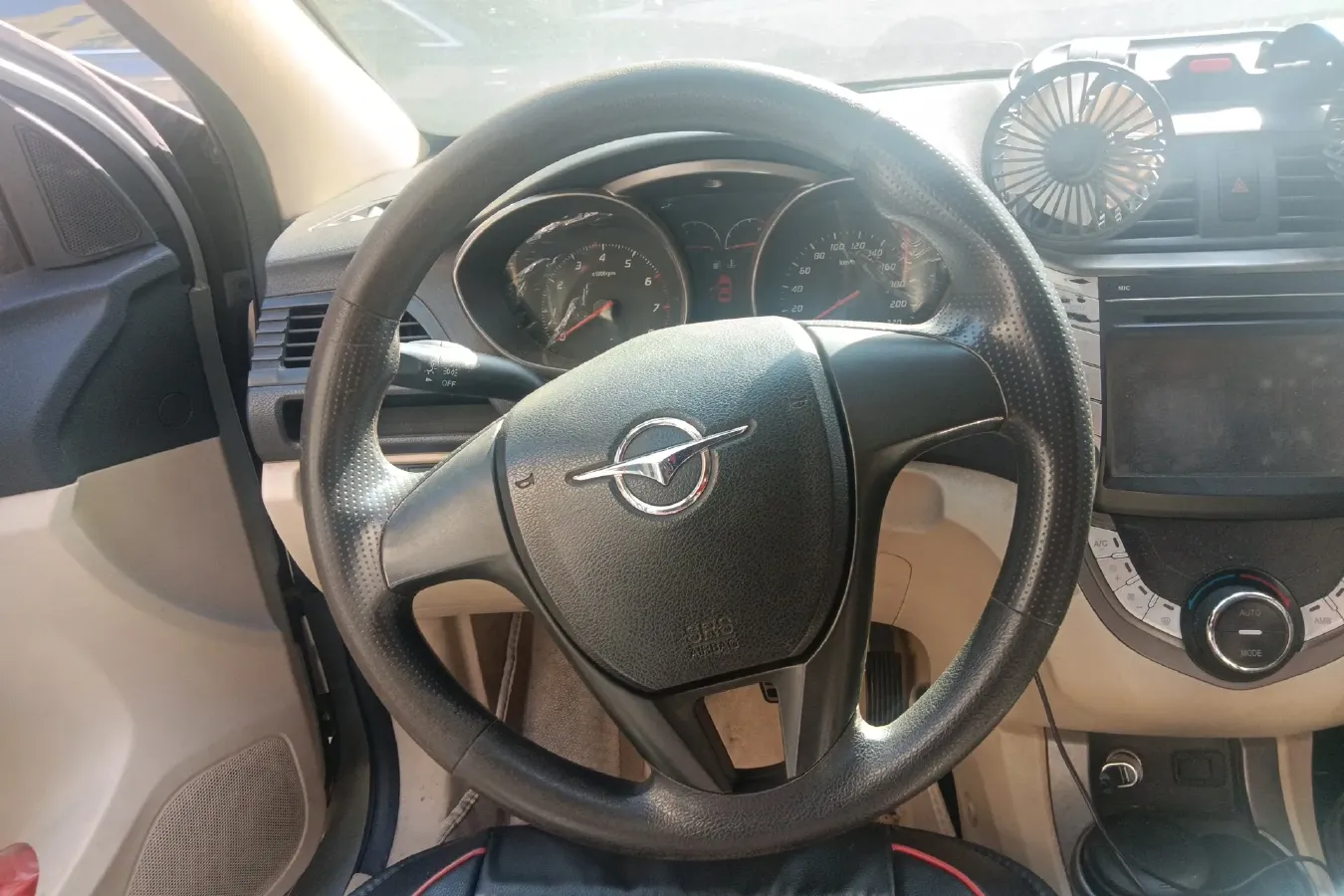 2013 HaiMa M3 1.5L 112HP L4 5MT,autocango,china used car exporter,china ev exporter,chinese used car exporter,chinese used ev exporter