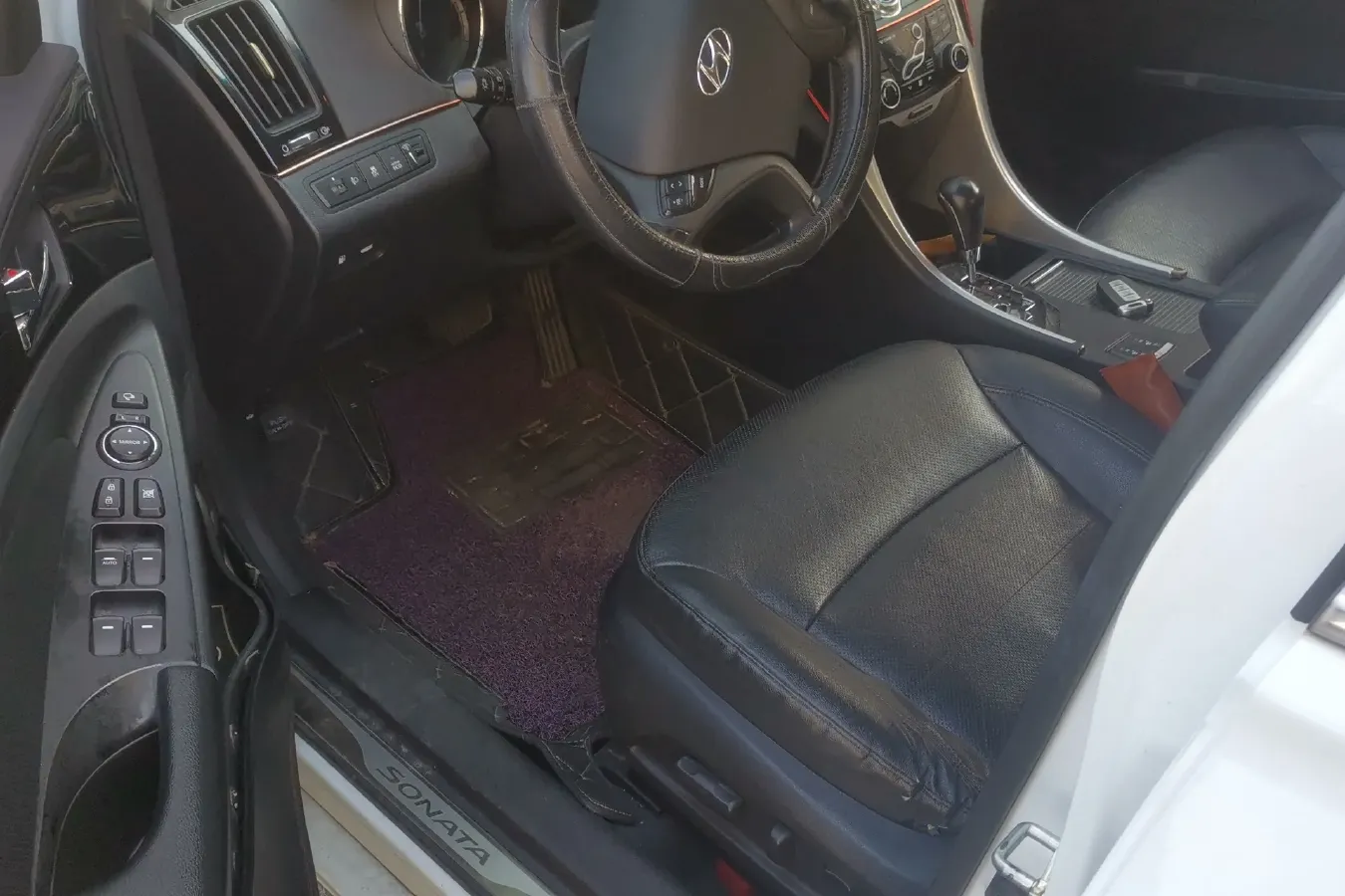 2015 Hyundai Sonata 2.4L 180HP L4 6AT,autocango,china used car exporter,china ev exporter,chinese used car exporter,chinese used ev exporter