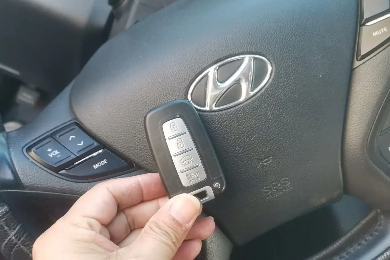 2015 Hyundai Sonata 2.4L 180HP L4 6AT,autocango,china used car exporter,china ev exporter,chinese used car exporter,chinese used ev exporter