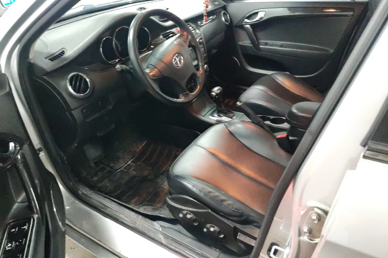 2011 JAC HeYue 1.8L 143HP L4 4AT,autocango,china used car exporter,china ev exporter,chinese used car exporter,chinese used ev exporter