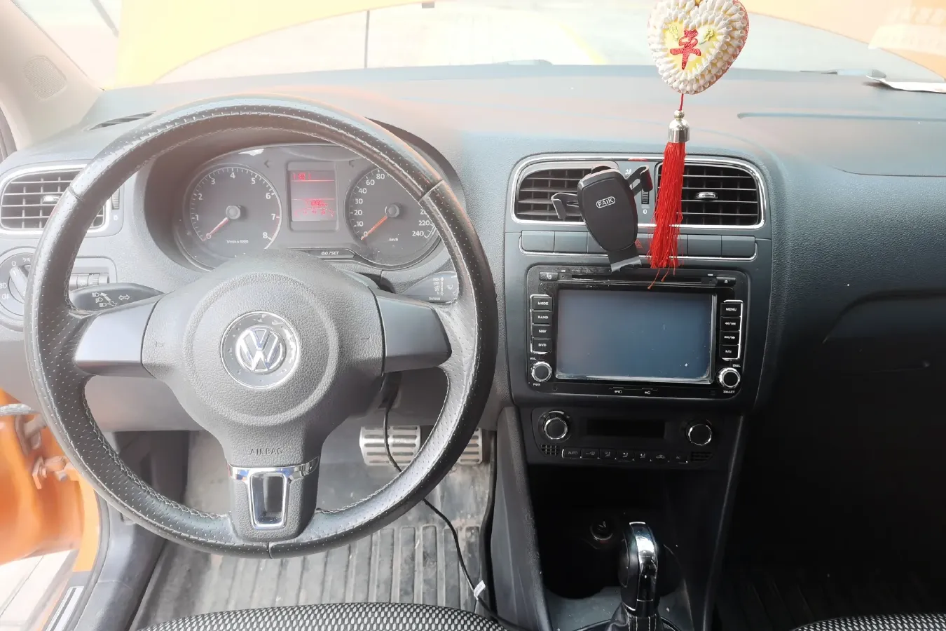 2012 Volkswagen Polo 1.6L 105HP L4 6AT,autocango,china used car exporter,china ev exporter,chinese used car exporter,chinese used ev exporter