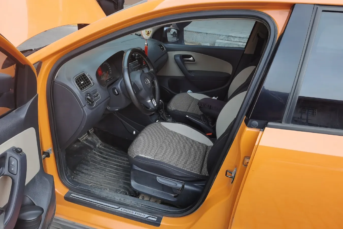 2012 Volkswagen Polo 1.6L 105HP L4 6AT,autocango,china used car exporter,china ev exporter,chinese used car exporter,chinese used ev exporter