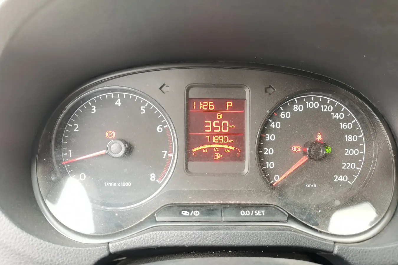 2012 Volkswagen Polo 1.6L 105HP L4 6AT,autocango,china used car exporter,china ev exporter,chinese used car exporter,chinese used ev exporter