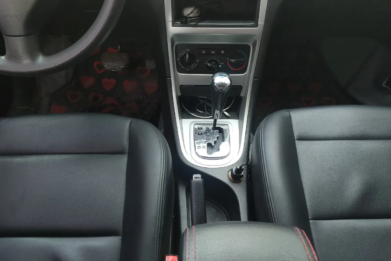 2008 Peugeot 307 1.6L 106HP L4 4AT,autocango,china used car exporter,china ev exporter,chinese used car exporter,chinese used ev exporter