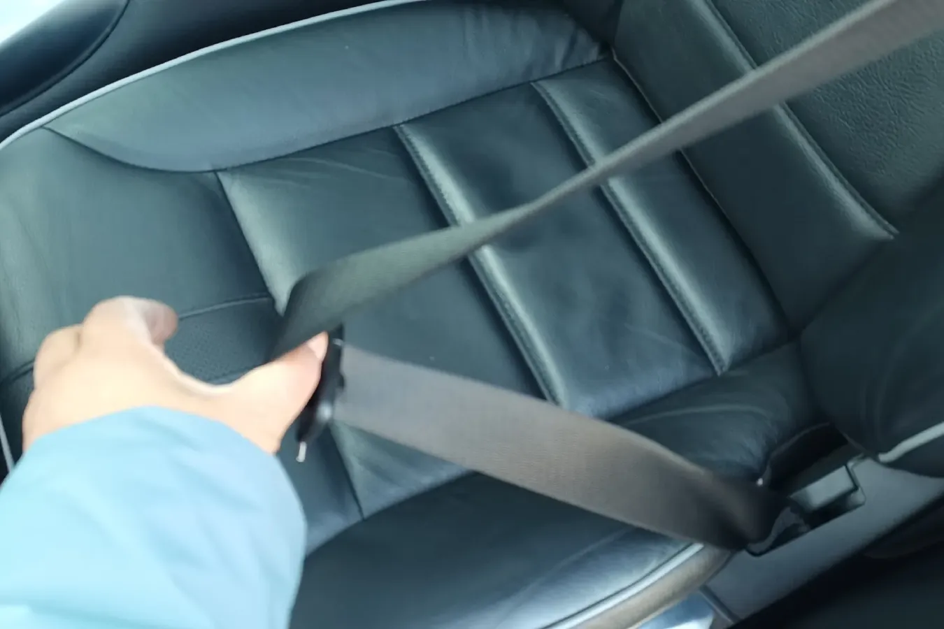 2017 Mercedes-Benz R Class 3.0T 333HP V6 7AT,autocango,china used car exporter,china ev exporter,chinese used car exporter,chinese used ev exporter