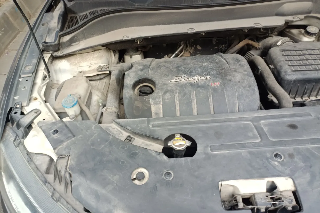 2016 Zotye SR7 1.5T 150HP L4 CVT,autocango,china used car exporter,china ev exporter,chinese used car exporter,chinese used ev exporter