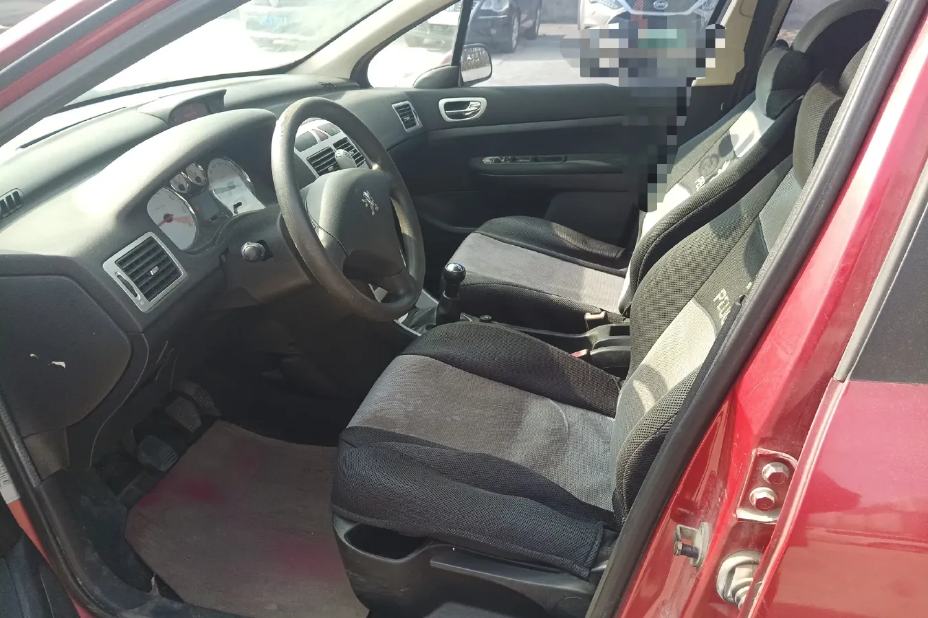 2010 Peugeot 307 1.6L 106HP L4 5MT,autocango,china used car exporter,china ev exporter,chinese used car exporter,chinese used ev exporter