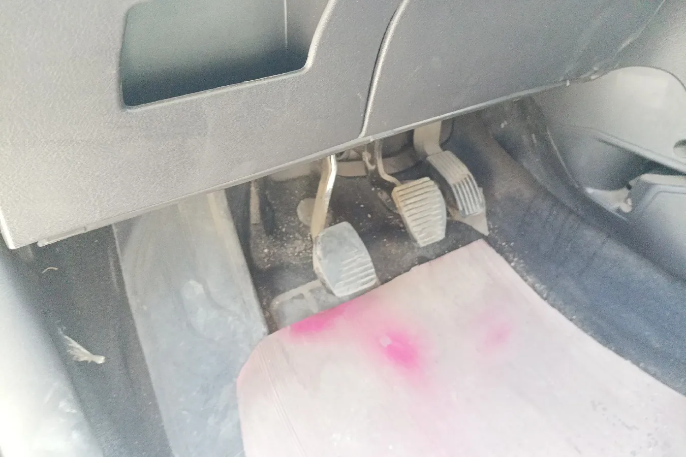 2010 Peugeot 307 1.6L 106HP L4 5MT,autocango,china used car exporter,china ev exporter,chinese used car exporter,chinese used ev exporter