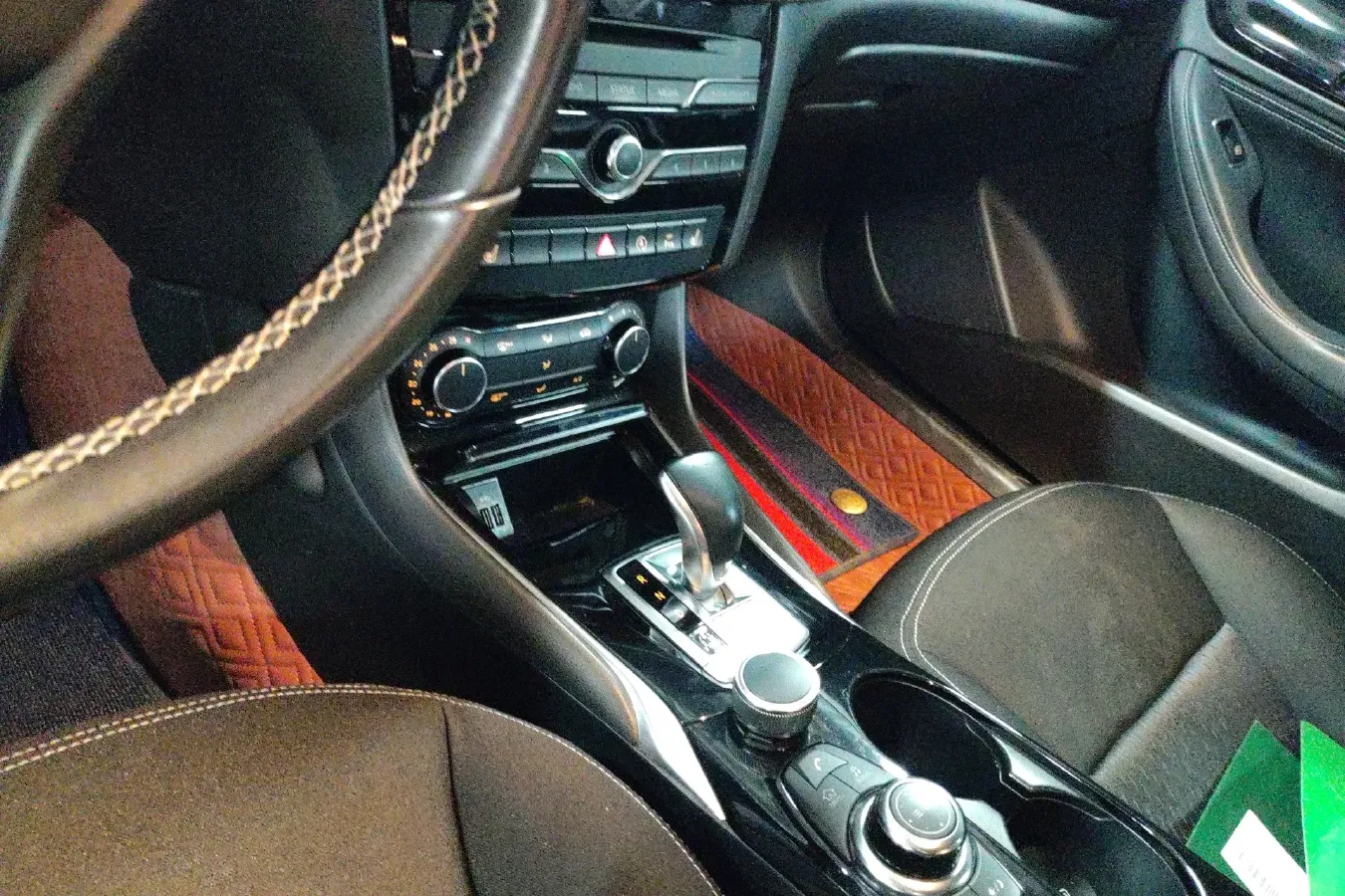 2017 Infiniti QX30 2.0T 211HP L4 7DCT,autocango,china used car exporter,china ev exporter,chinese used car exporter,chinese used ev exporter