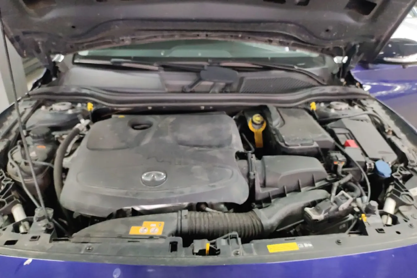 2017 Infiniti QX30 2.0T 211HP L4 7DCT,autocango,china used car exporter,china ev exporter,chinese used car exporter,chinese used ev exporter