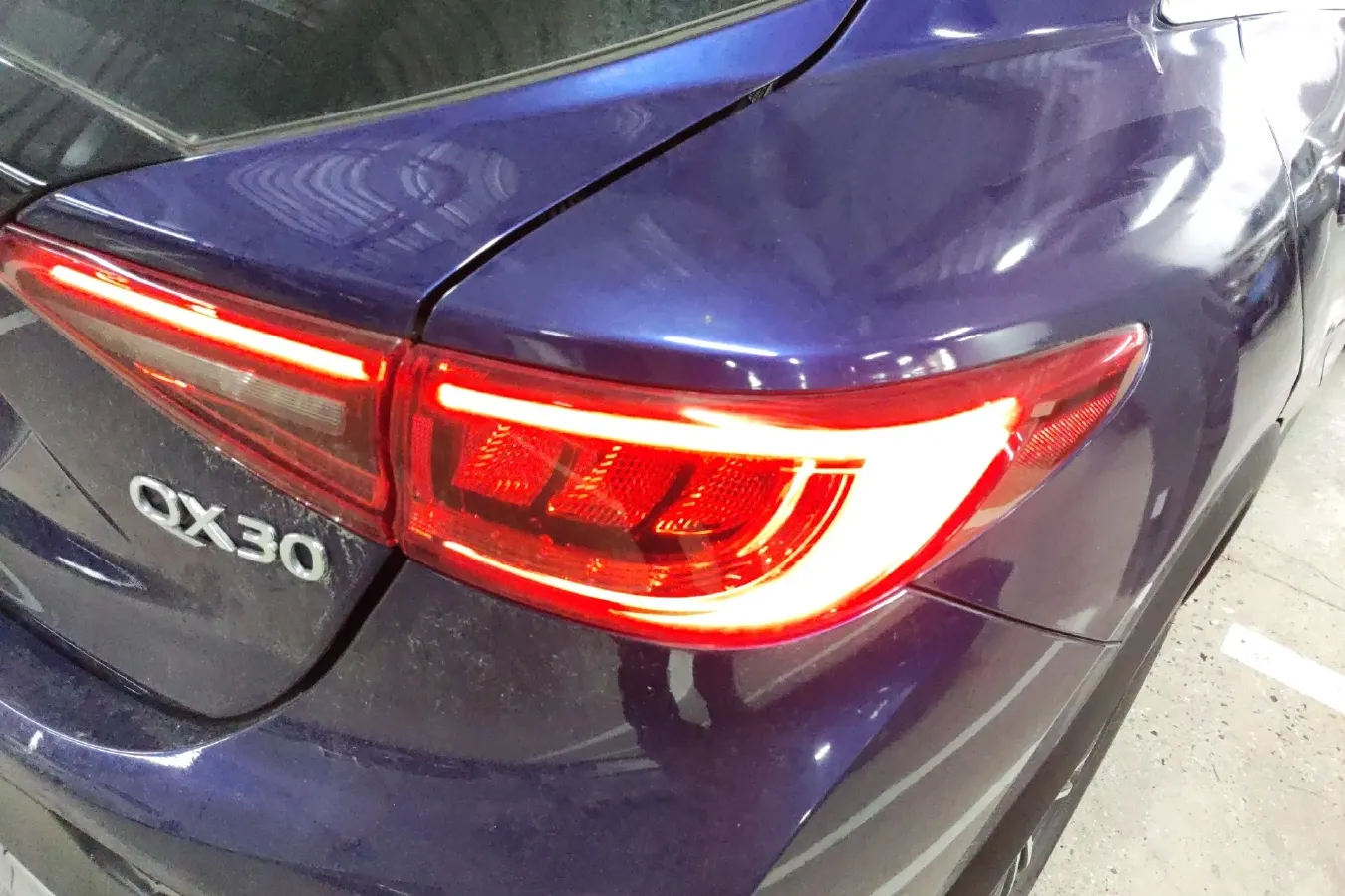 2017 Infiniti QX30 2.0T 211HP L4 7DCT,autocango,china used car exporter,china ev exporter,chinese used car exporter,chinese used ev exporter