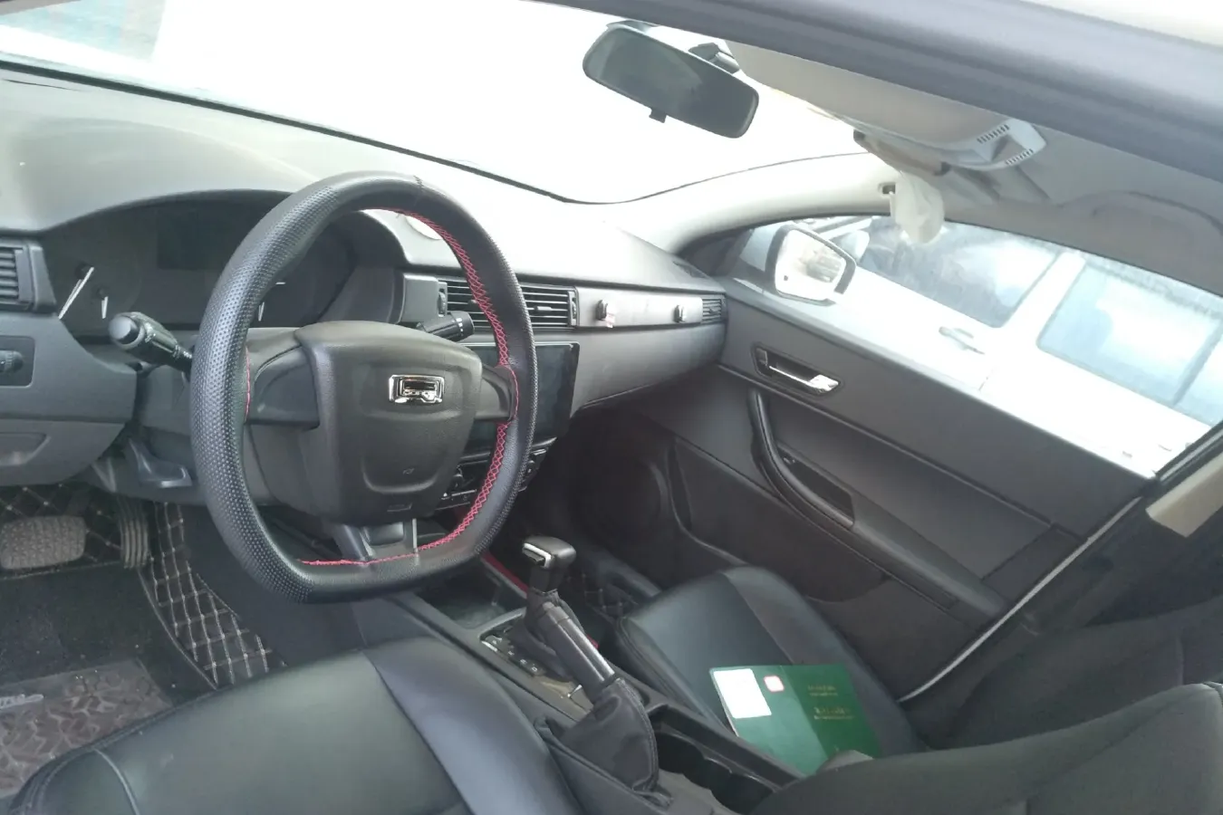 2018 Qoros 3 1.6L 126HP L4 6DCT,autocango,china used car exporter,china ev exporter,chinese used car exporter,chinese used ev exporter