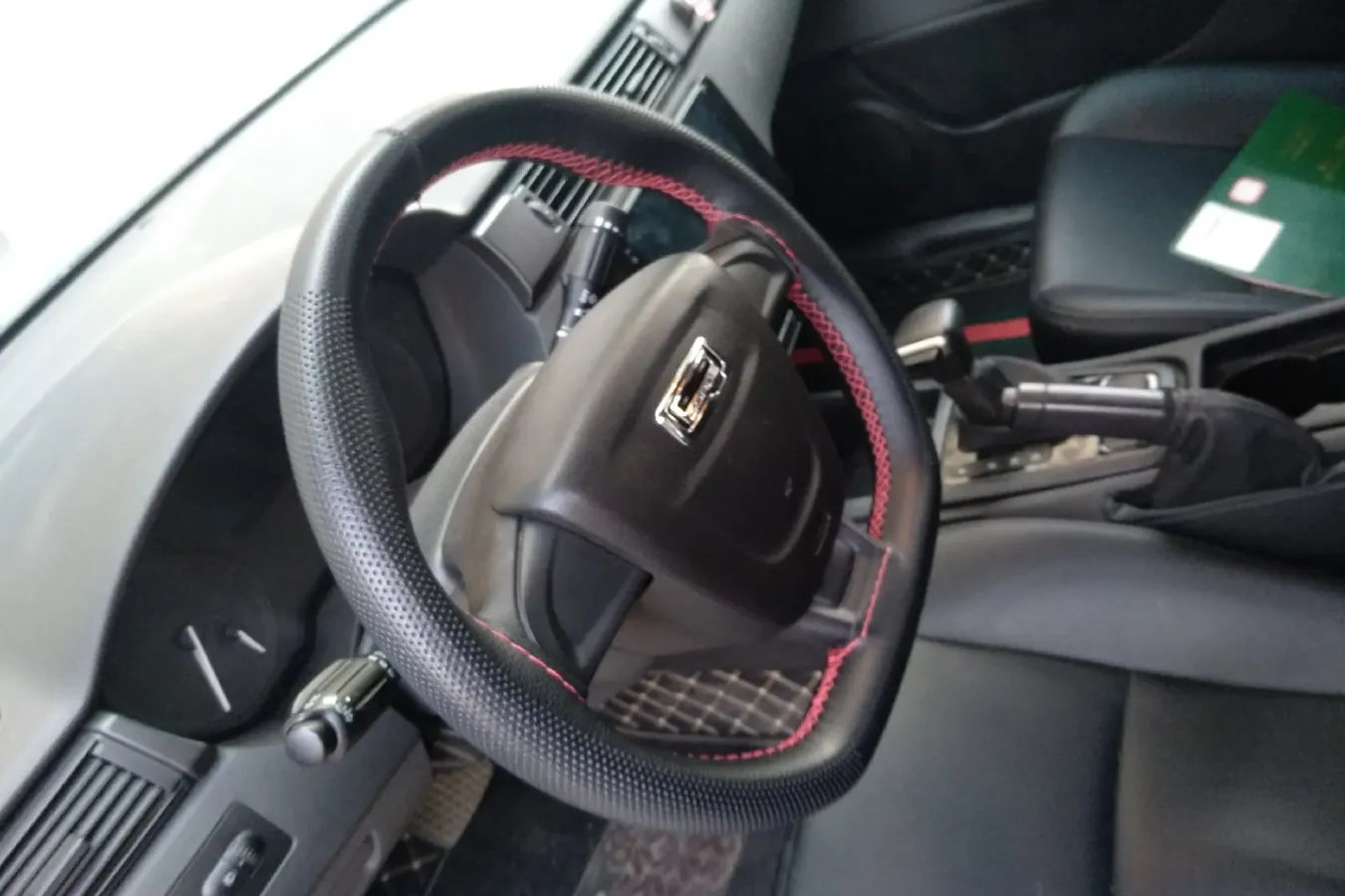 2018 Qoros 3 1.6L 126HP L4 6DCT,autocango,china used car exporter,china ev exporter,chinese used car exporter,chinese used ev exporter