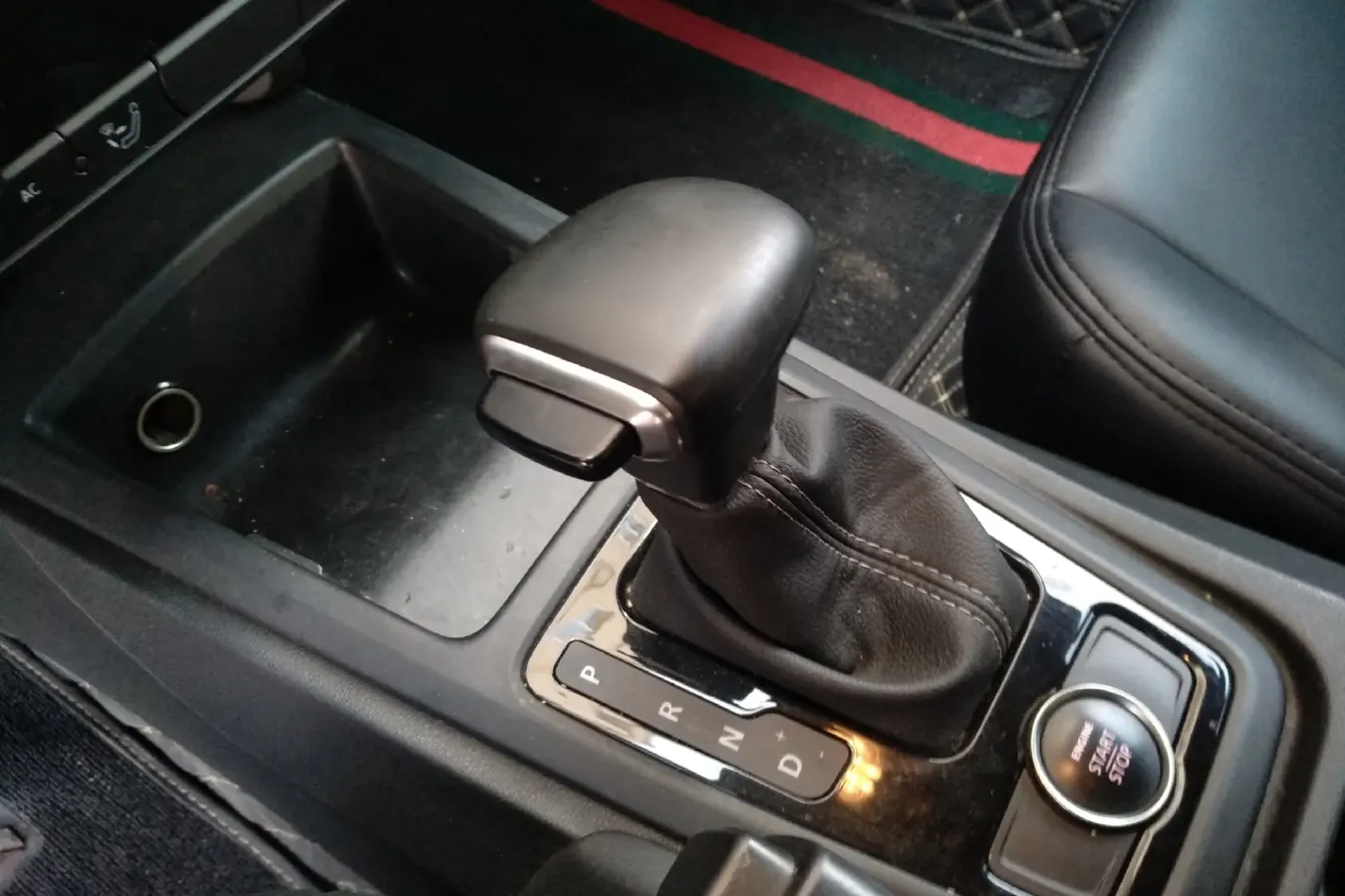 2018 Qoros 3 1.6L 126HP L4 6DCT,autocango,china used car exporter,china ev exporter,chinese used car exporter,chinese used ev exporter