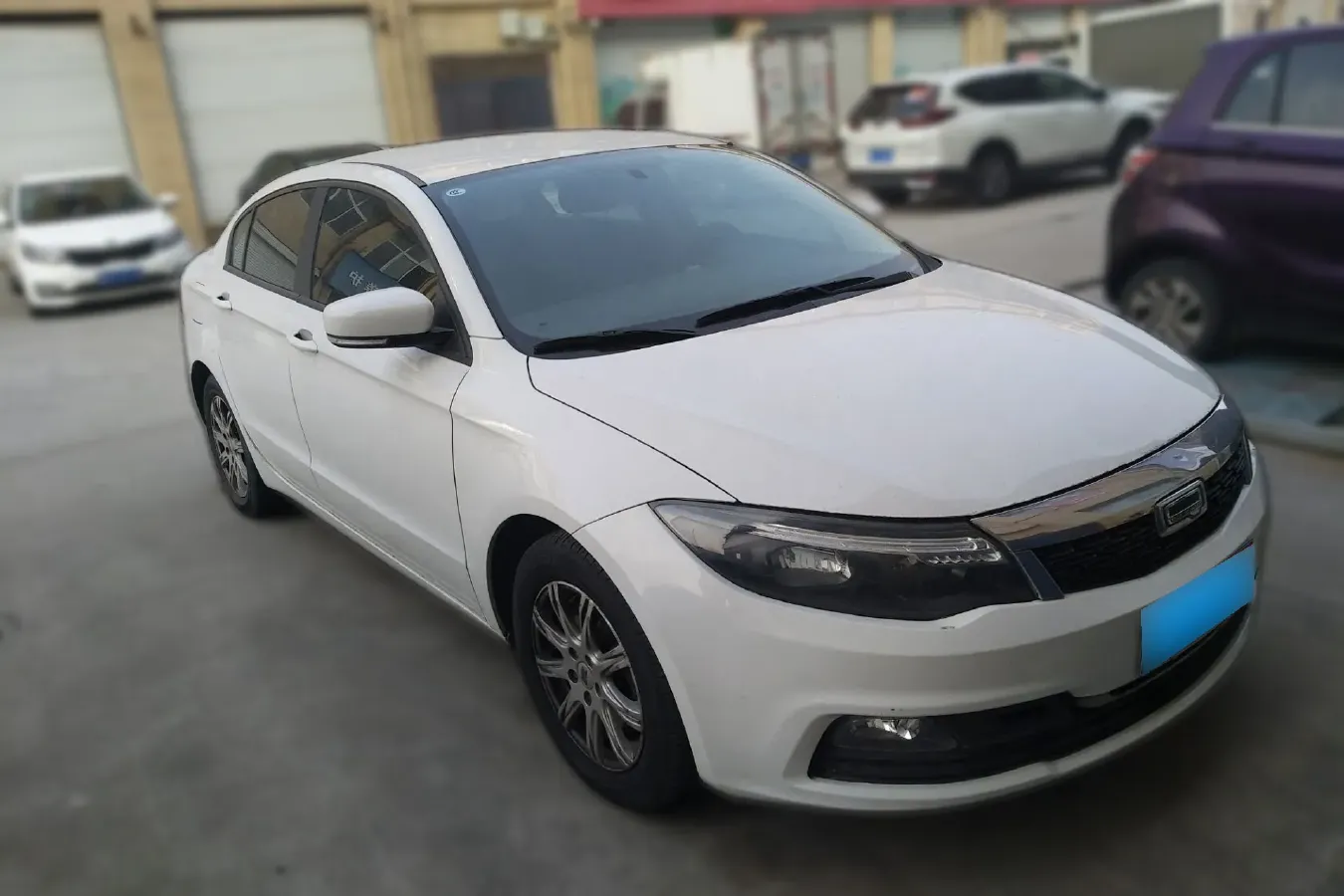 2018 Qoros 3 1.6L 126HP L4 6DCT,autocango,china used car exporter,china ev exporter,chinese used car exporter,chinese used ev exporter