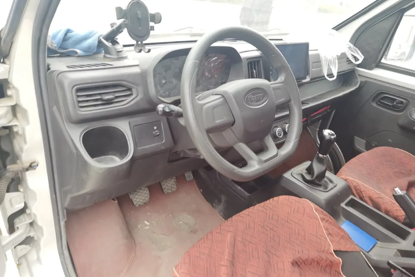 2022 Karry X6 1.6L 122HP L4 5MT,autocango,china used car exporter,china ev exporter,chinese used car exporter,chinese used ev exporter