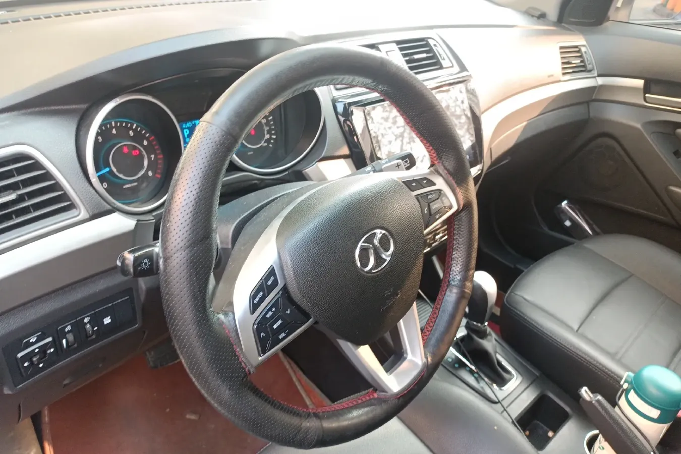 2015 BeiJing Auto Senova X65 2.0T 177HP L4 6AT,autocango,china used car exporter,china ev exporter,chinese used car exporter,chinese used ev exporter