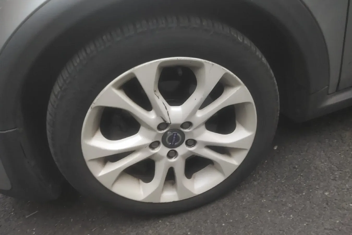 2010 Volvo C30 2.4L 170HP L5 5AT,autocango,china used car exporter,china ev exporter,chinese used car exporter,chinese used ev exporter