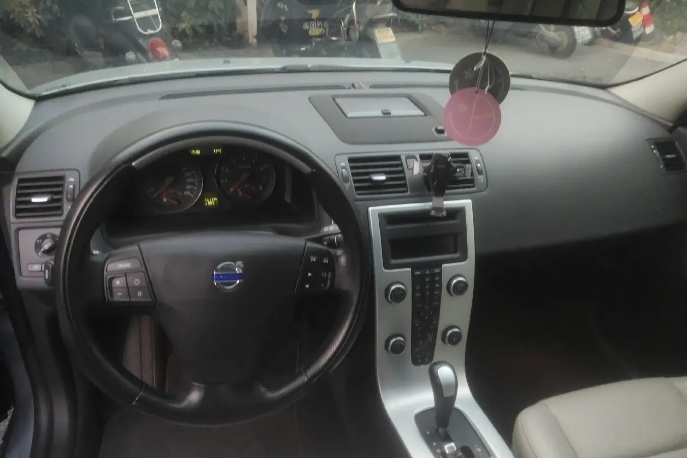 2010 Volvo C30 2.4L 170HP L5 5AT,autocango,china used car exporter,china ev exporter,chinese used car exporter,chinese used ev exporter