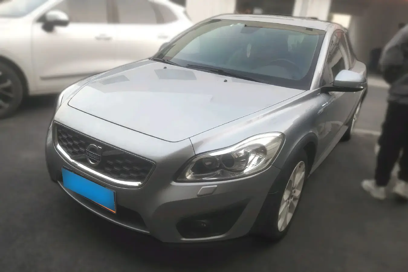 2010 Volvo C30 2.4L 170HP L5 5AT