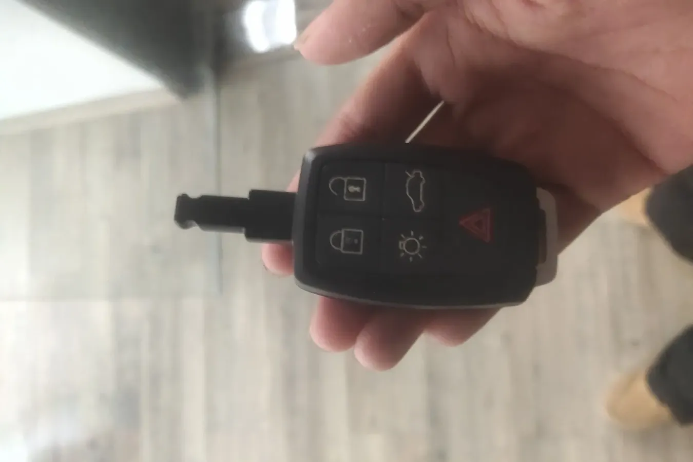 2010 Volvo C30 2.4L 170HP L5 5AT,autocango,china used car exporter,china ev exporter,chinese used car exporter,chinese used ev exporter