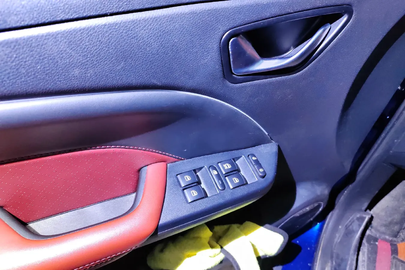 2021 DongFeng Fengon Fengon 500 1.5L 116HP L4 CVT,autocango,china used car exporter,china ev exporter,chinese used car exporter,chinese used ev exporter