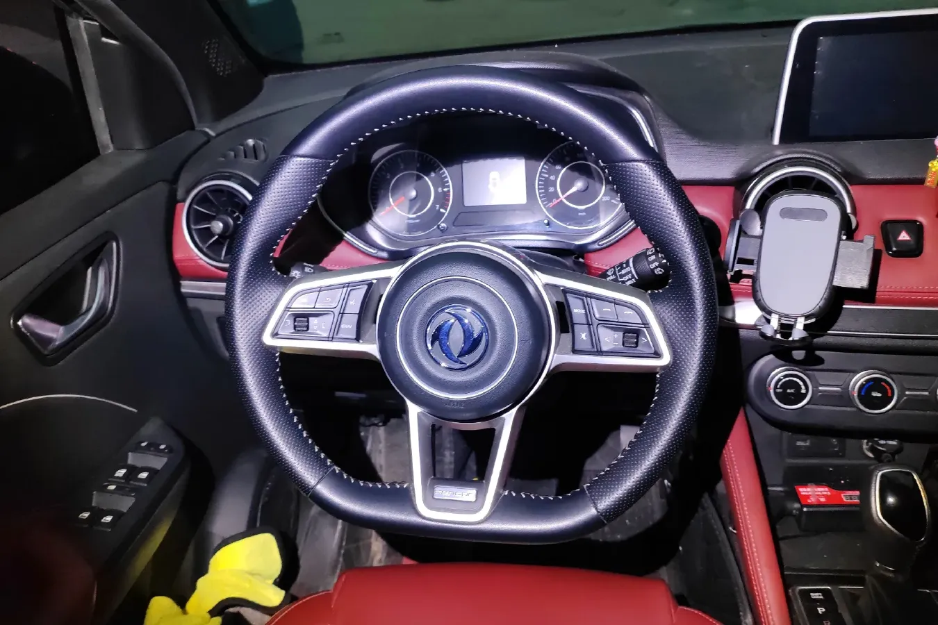 2021 DongFeng Fengon Fengon 500 1.5L 116HP L4 CVT,autocango,china used car exporter,china ev exporter,chinese used car exporter,chinese used ev exporter