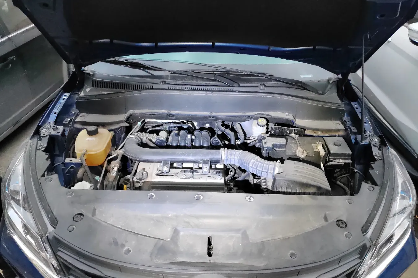 2021 DongFeng Fengon Fengon 500 1.5L 116HP L4 CVT,autocango,china used car exporter,china ev exporter,chinese used car exporter,chinese used ev exporter