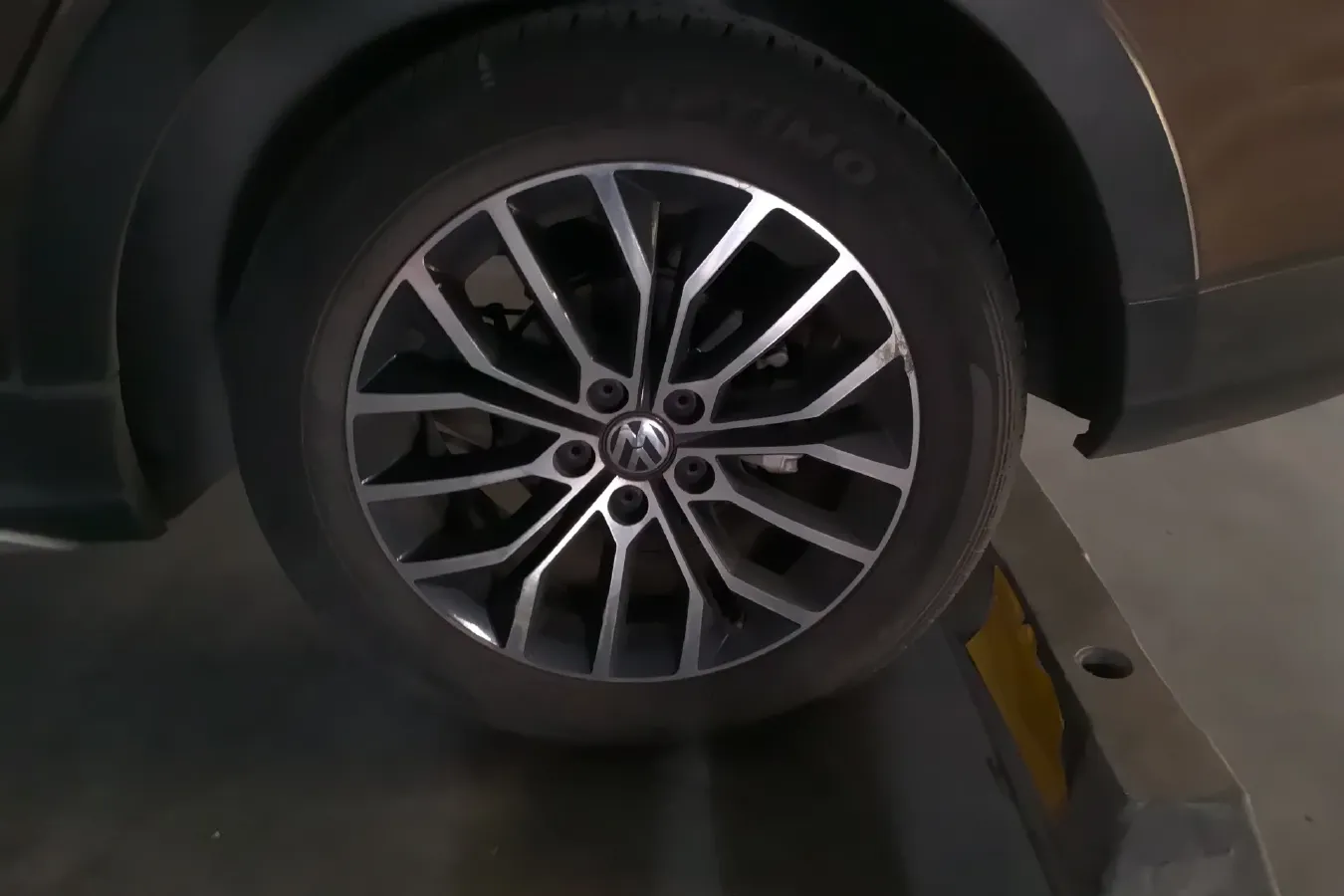 2014 Volkswagen Cross Lavida 1.4T 131HP L4 7DCT,autocango,china used car exporter,china ev exporter,chinese used car exporter,chinese used ev exporter