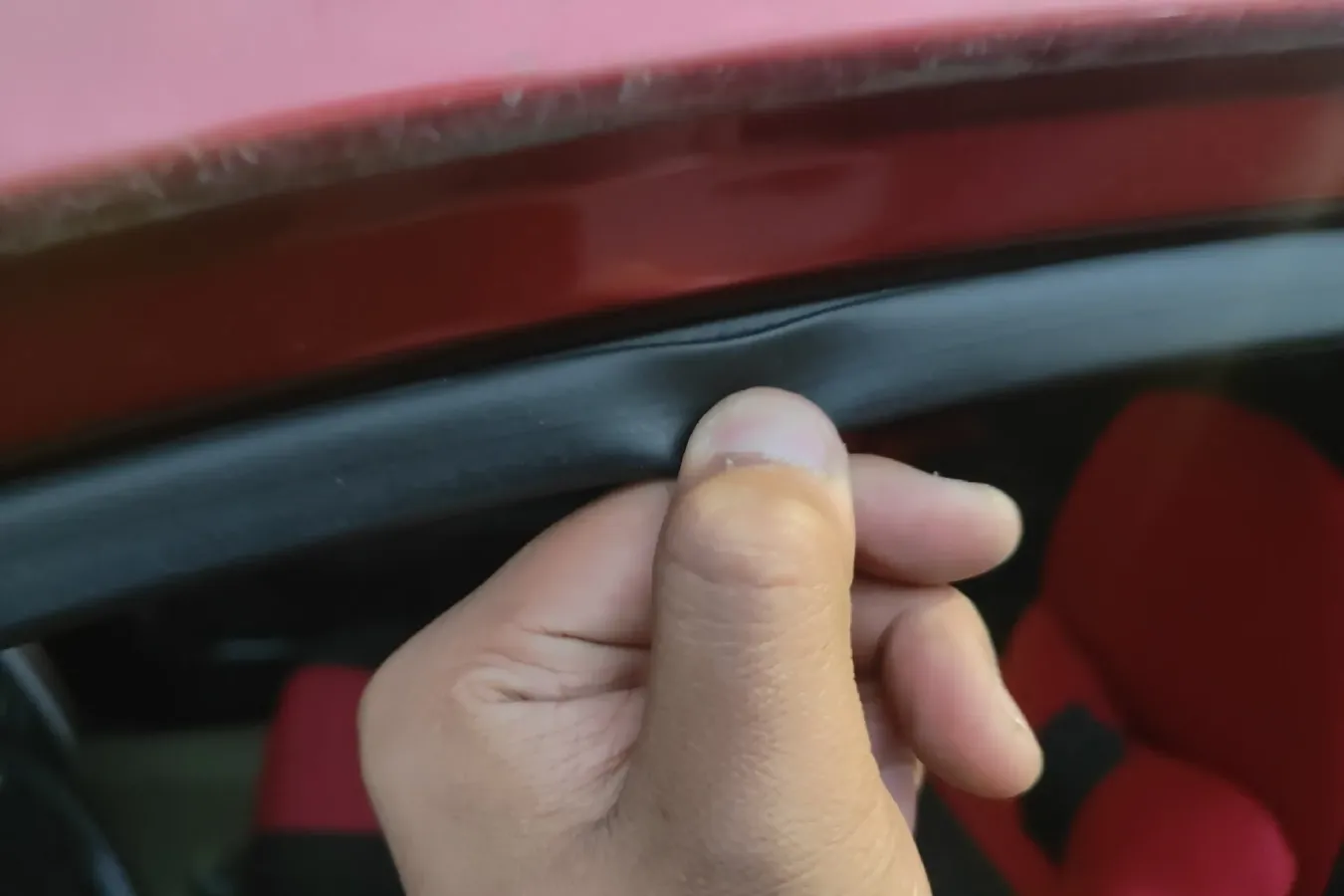 2013 Venucia R50 1.6L 117HP L4 5MT,autocango,china used car exporter,china ev exporter,chinese used car exporter,chinese used ev exporter