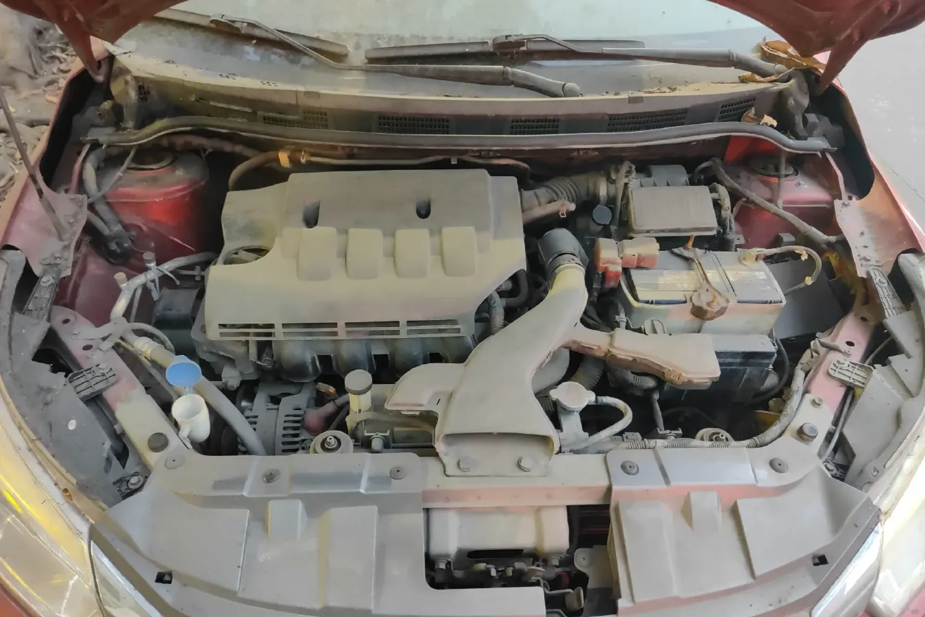 2013 Venucia R50 1.6L 117HP L4 5MT,autocango,china used car exporter,china ev exporter,chinese used car exporter,chinese used ev exporter