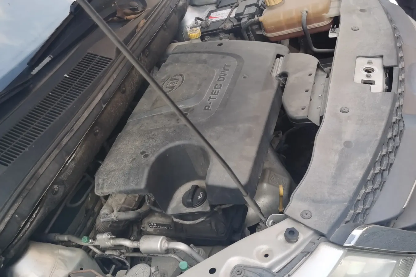 2014 BaoJun 730 1.5L 112HP L4 5MT,autocango,china used car exporter,china ev exporter,chinese used car exporter,chinese used ev exporter