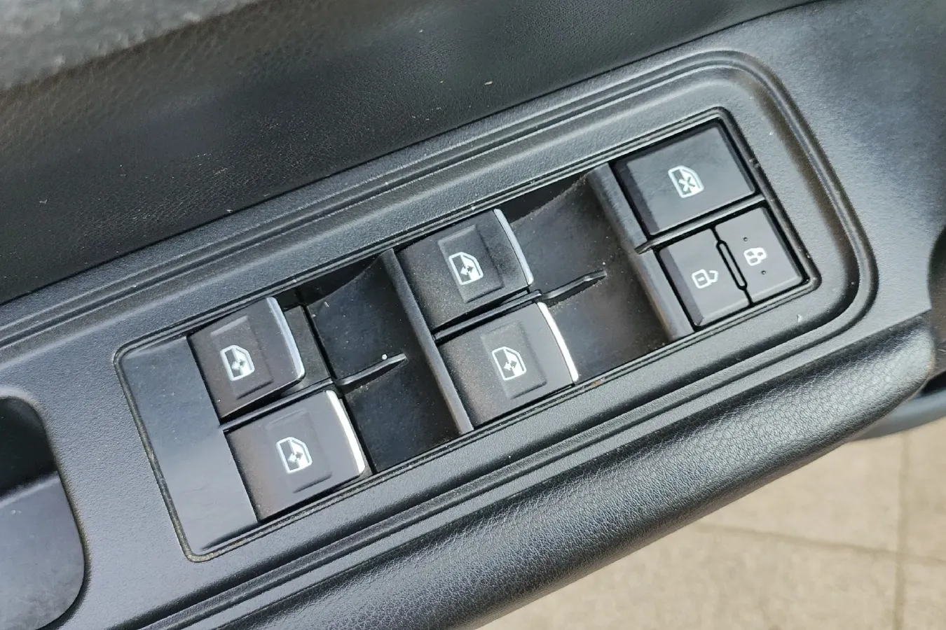 2017 DongFeng Forthing Joyear S50 1.6L 122HP L4 CVT,autocango,china used car exporter,china ev exporter,chinese used car exporter,chinese used ev exporter