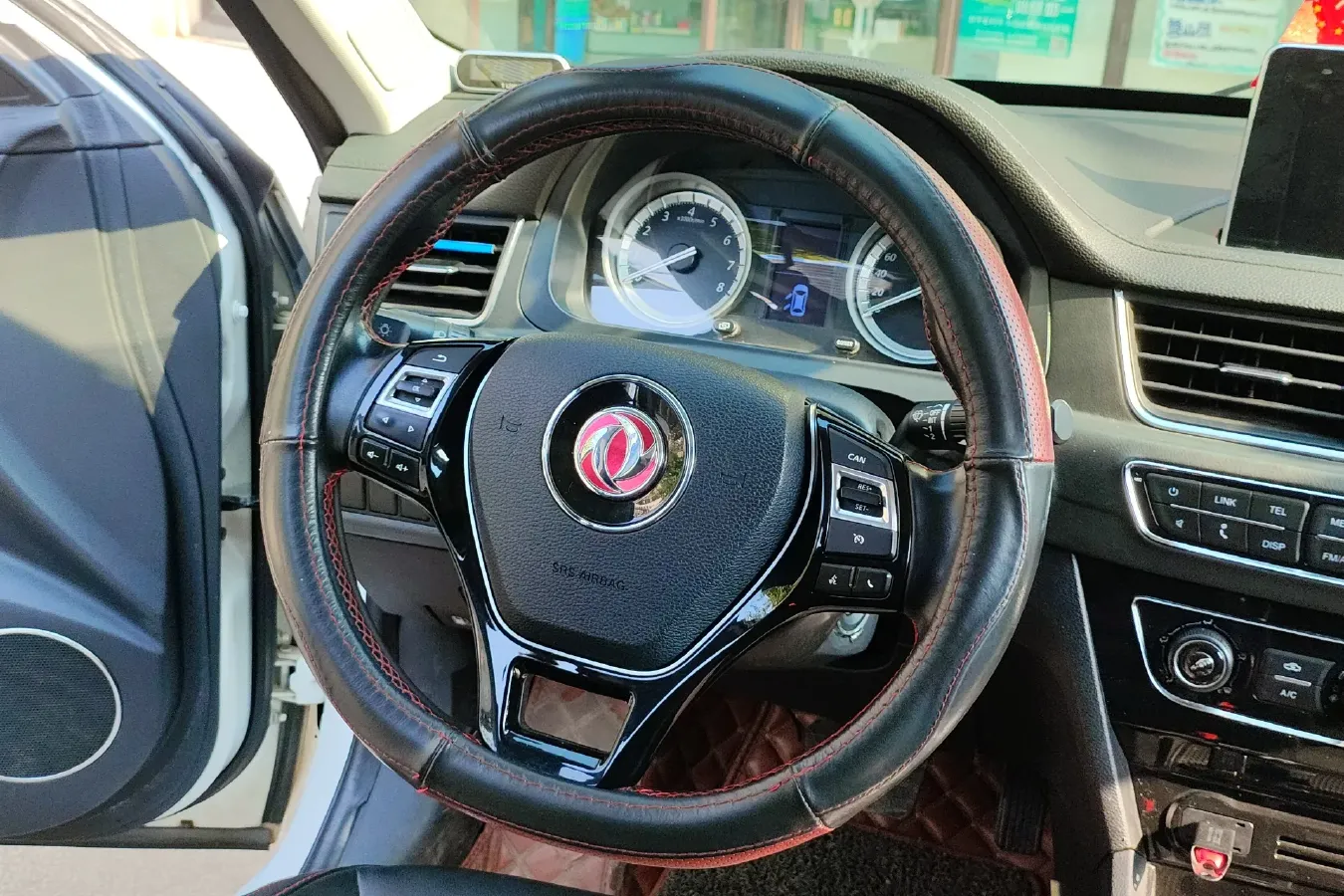 2017 DongFeng Forthing Joyear S50 1.6L 122HP L4 CVT,autocango,china used car exporter,china ev exporter,chinese used car exporter,chinese used ev exporter