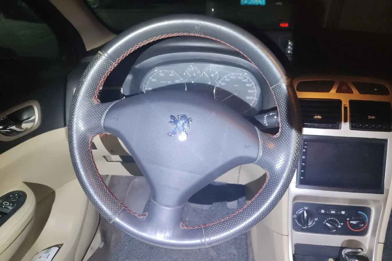 2010 Peugeot 307 1.6L 106HP L4 4AT,autocango,china used car exporter,china ev exporter,chinese used car exporter,chinese used ev exporter