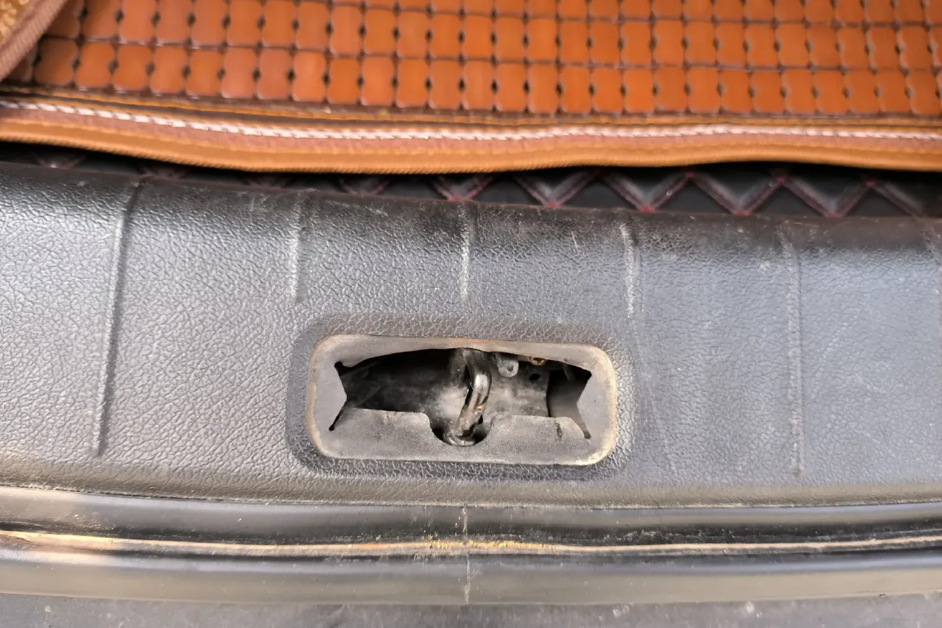 2012 JAC HeYue 1.5L 113HP L4 5MT,autocango,china used car exporter,china ev exporter,chinese used car exporter,chinese used ev exporter