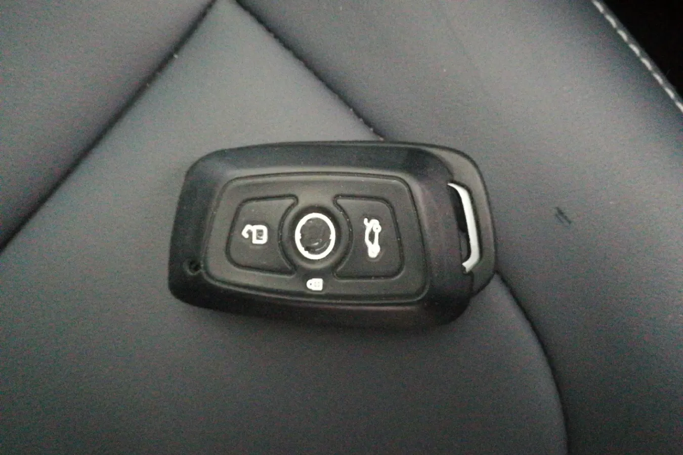 2019 Brilliance Auto V7 1.8T 231HP L4 7DCT,autocango,china used car exporter,china ev exporter,chinese used car exporter,chinese used ev exporter