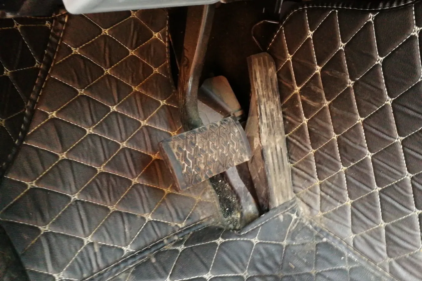 2019 Brilliance Auto V7 1.8T 231HP L4 7DCT,autocango,china used car exporter,china ev exporter,chinese used car exporter,chinese used ev exporter