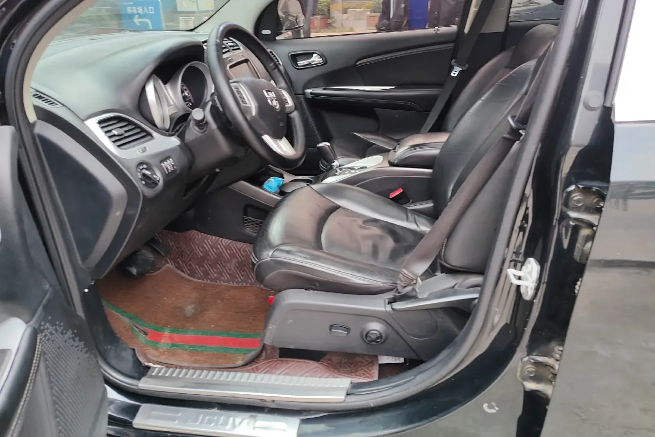 2013 Dodge JCUV 2.4L 170HP L4 6AT,autocango,china used car exporter,china ev exporter,chinese used car exporter,chinese used ev exporter