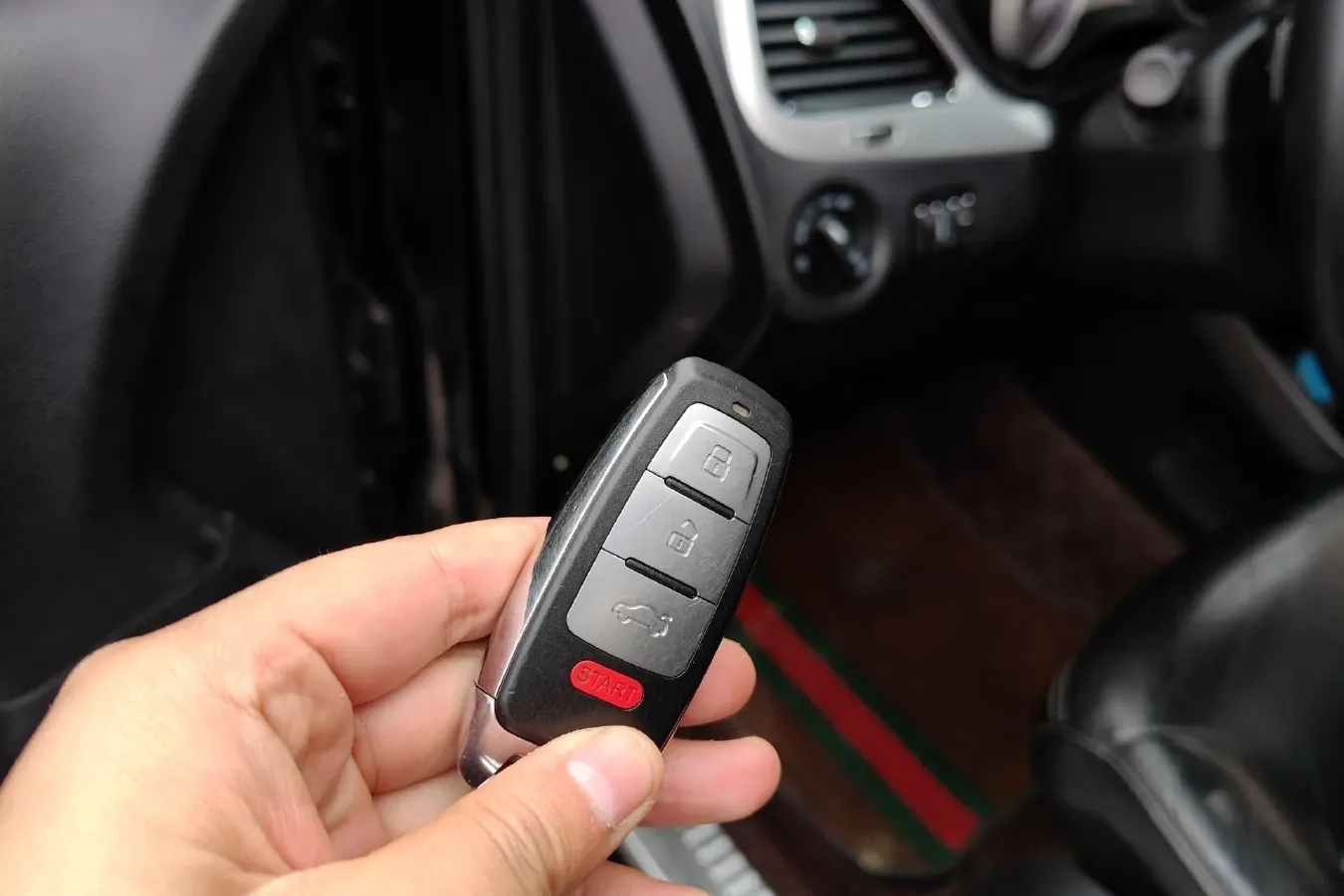 2013 Dodge JCUV 2.4L 170HP L4 6AT,autocango,china used car exporter,china ev exporter,chinese used car exporter,chinese used ev exporter