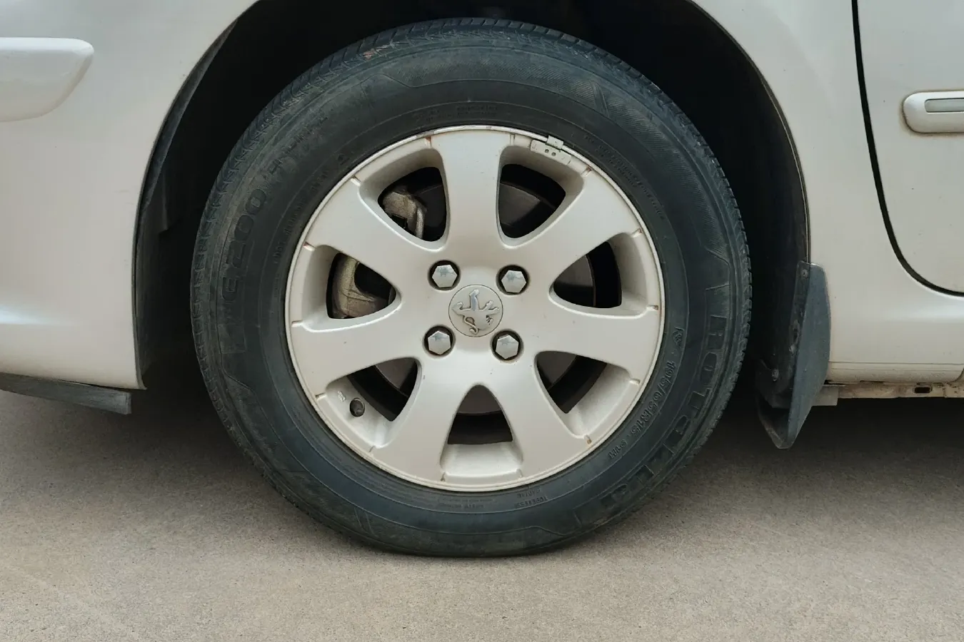 2010 Peugeot 307 1.6L 106HP L4 5MT,autocango,china used car exporter,china ev exporter,chinese used car exporter,chinese used ev exporter