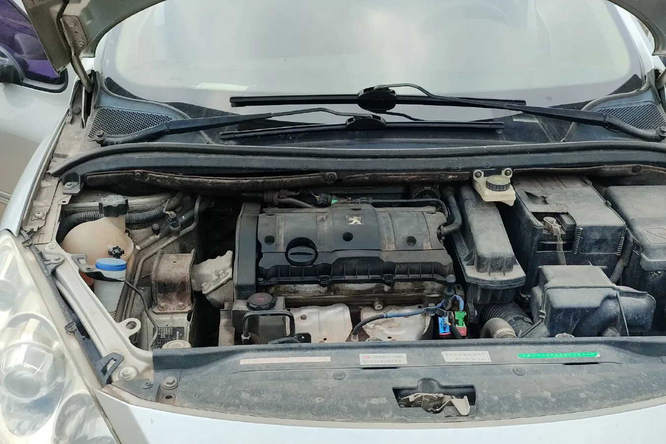 2010 Peugeot 307 1.6L 106HP L4 5MT,autocango,china used car exporter,china ev exporter,chinese used car exporter,chinese used ev exporter