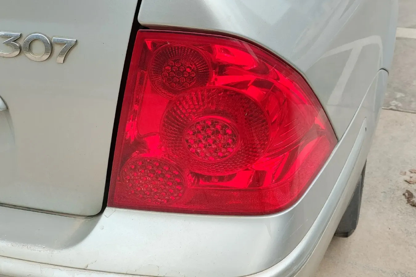 2010 Peugeot 307 1.6L 106HP L4 5MT,autocango,china used car exporter,china ev exporter,chinese used car exporter,chinese used ev exporter