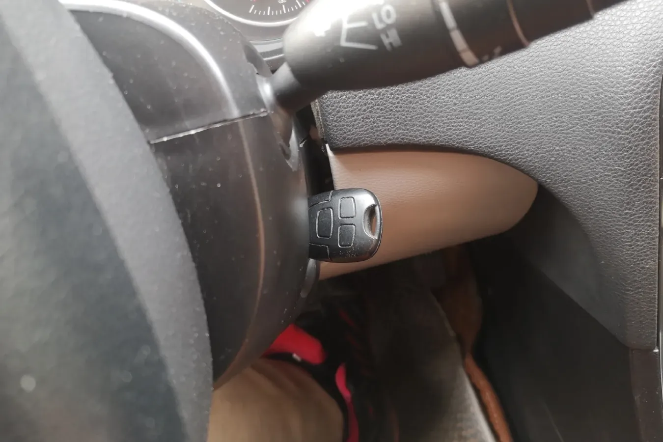 2011 Brilliance Auto H530 1.6L 118HP L4 5AT,autocango,china used car exporter,china ev exporter,chinese used car exporter,chinese used ev exporter