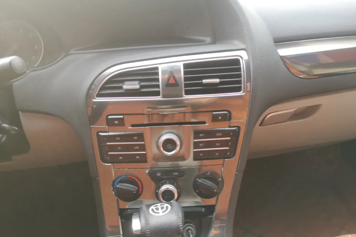 2011 Brilliance Auto H530 1.6L 118HP L4 5AT,autocango,china used car exporter,china ev exporter,chinese used car exporter,chinese used ev exporter