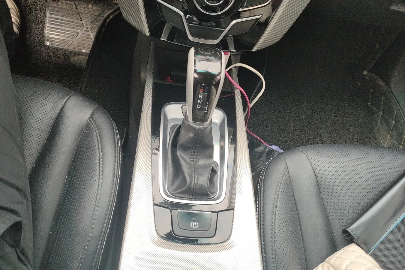 2015 Luxgen 6 SUV 1.8T 180HP L4 6AT,autocango,china used car exporter,china ev exporter,chinese used car exporter,chinese used ev exporter