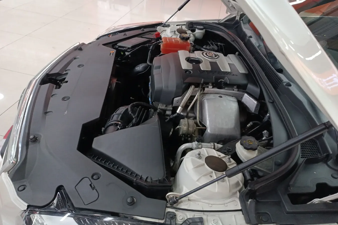 2014 Cadillac ATS 2.0T 276HP L4 6AT,autocango,china used car exporter,china ev exporter,chinese used car exporter,chinese used ev exporter